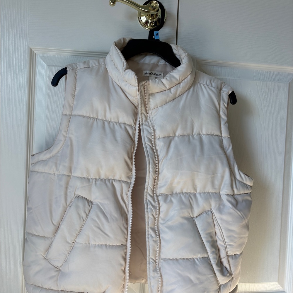 Derek Heart Cream Outerwear